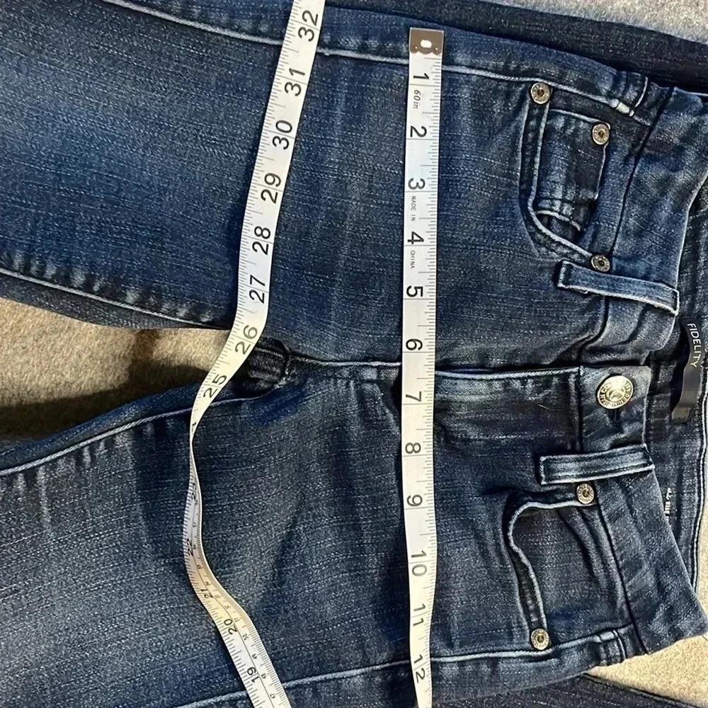 Fidelity Mid Rise  Ultra Slim Blue on Blue Wash 24*30. - Picture 12 of 13